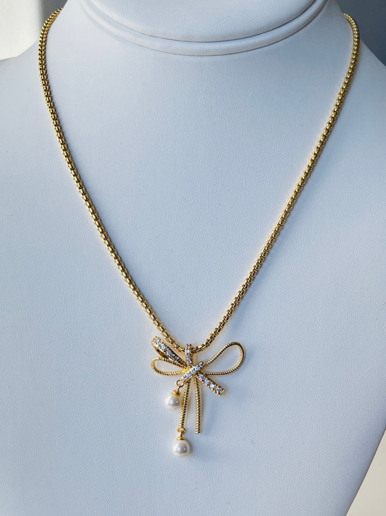 Fancy Bow Necklace