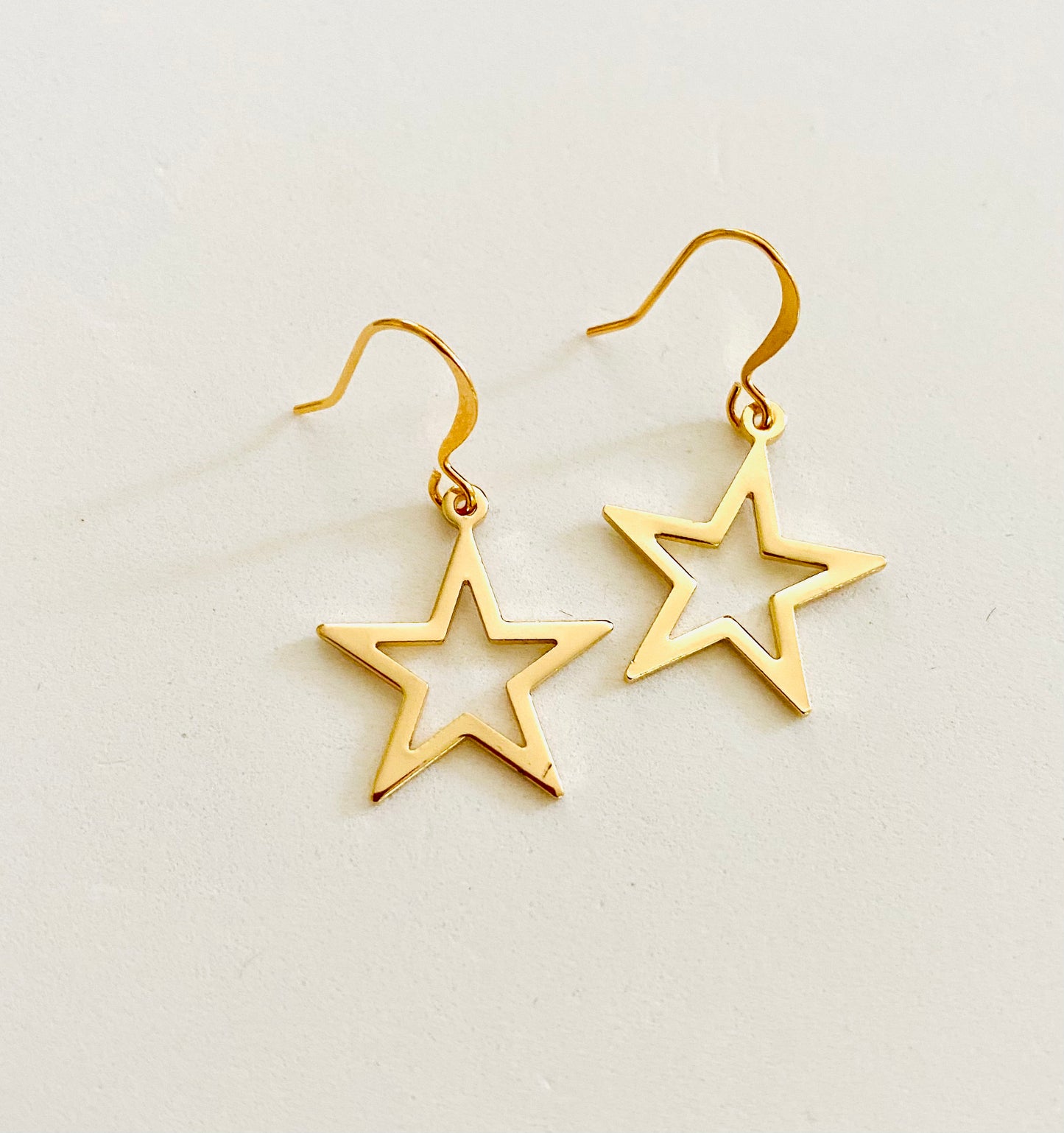 Max earrings