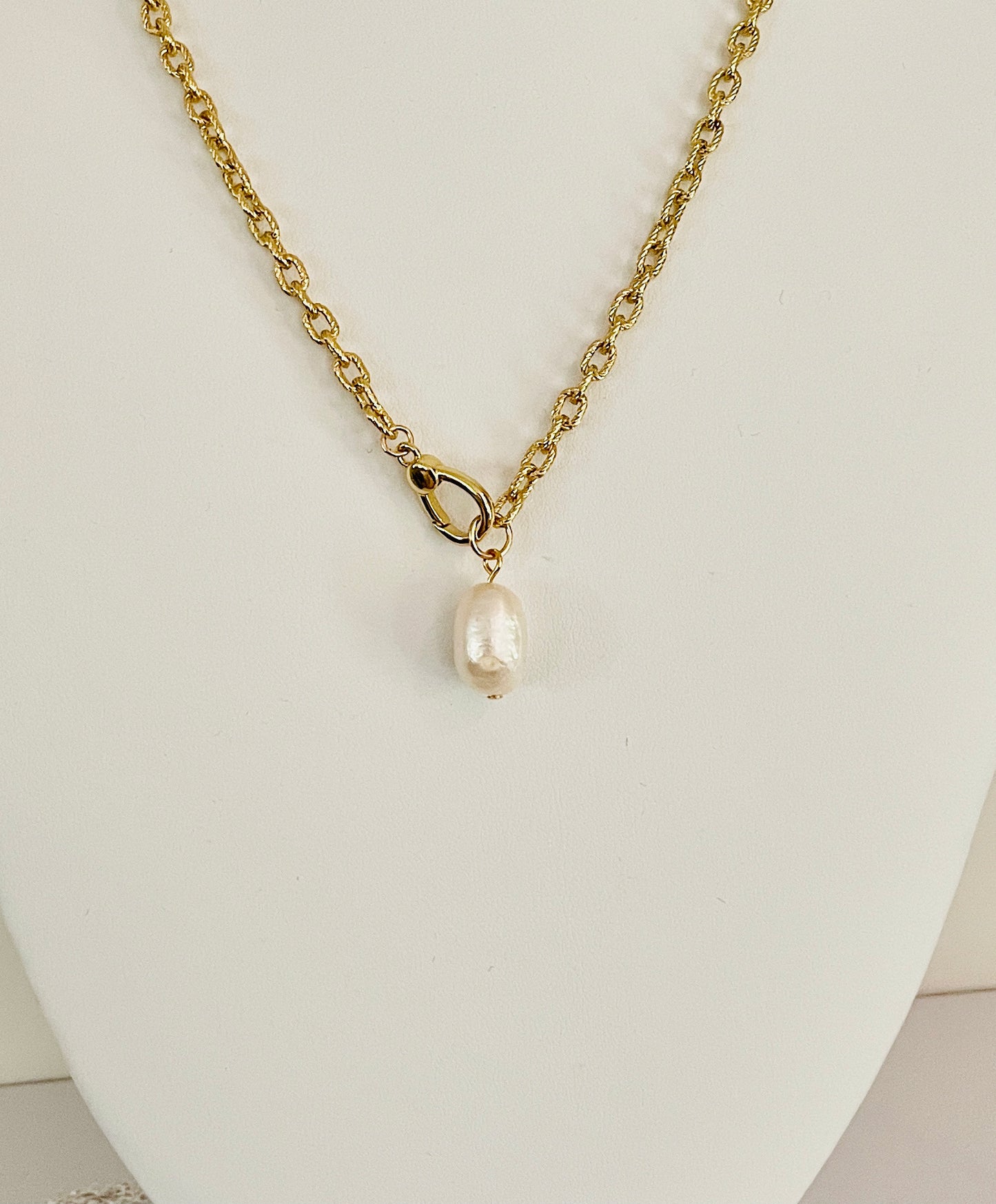 Willa Necklace