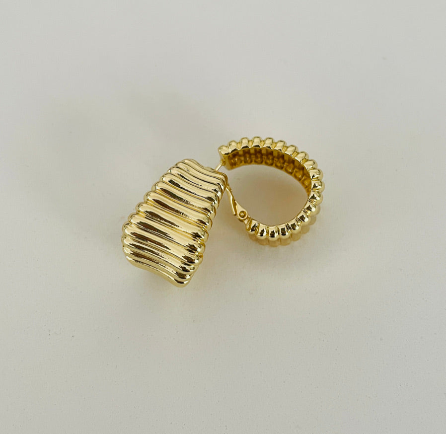Priya Earrings