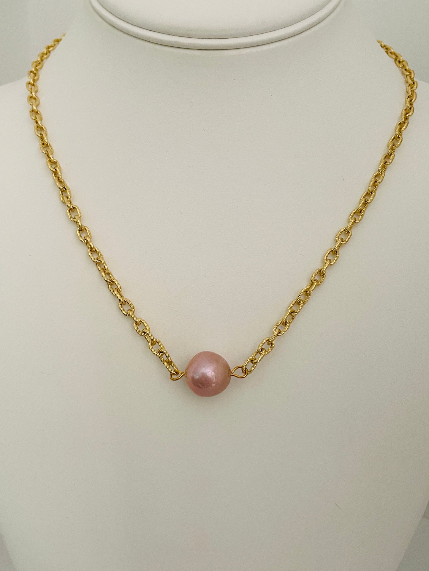 Evie Necklace