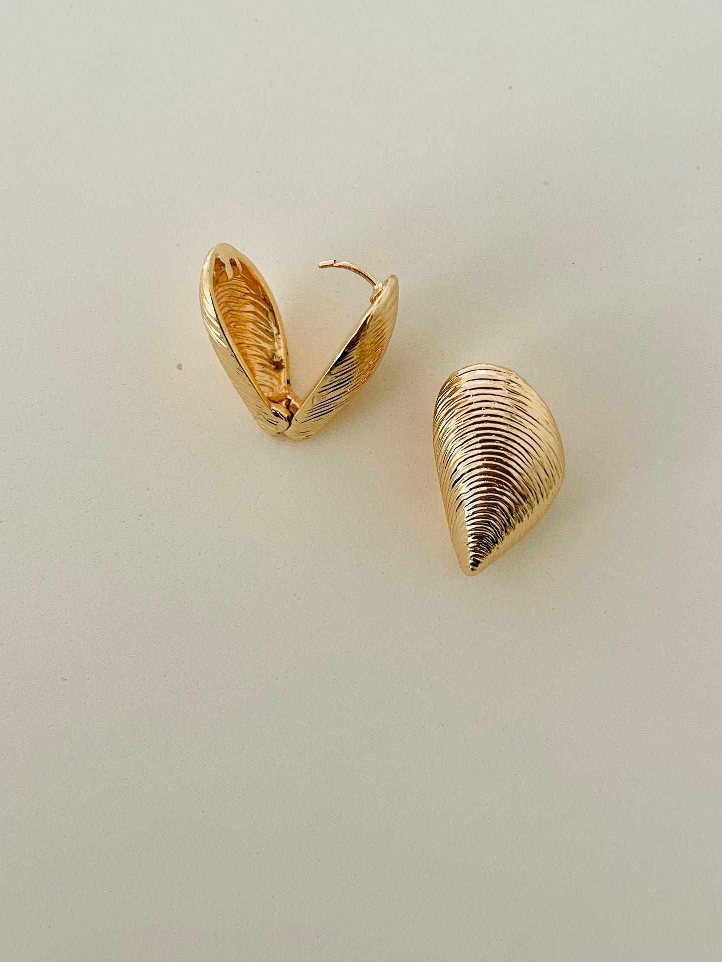 Calla Earrings