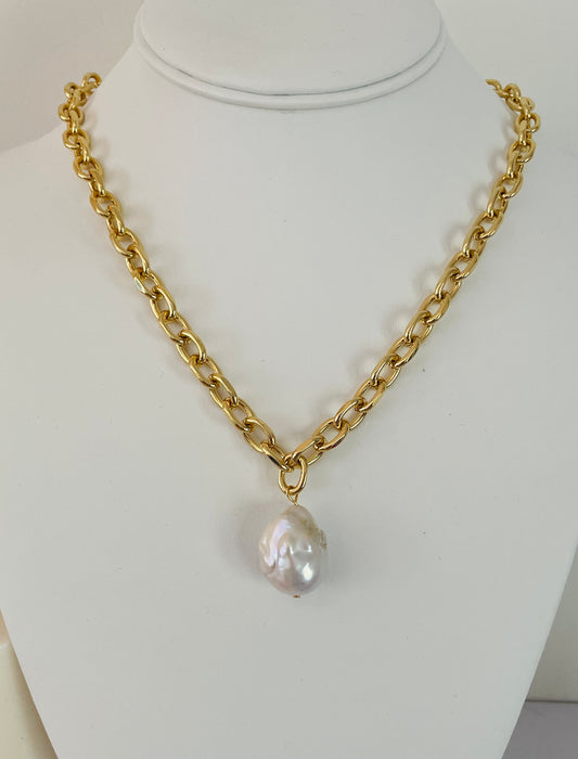 Lucia Necklace